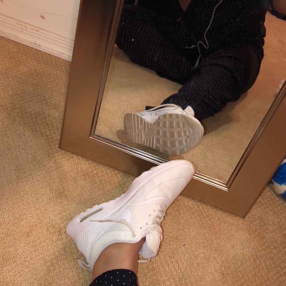 All white nike air max Thea